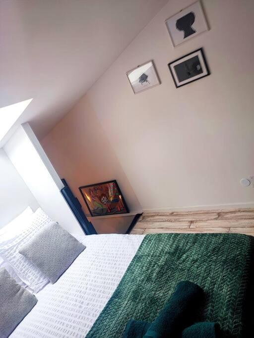 Chez Arty - Gere Par Presta-Zen'Services Lägenhet Verdun-sur-Meuse Exteriör bild
